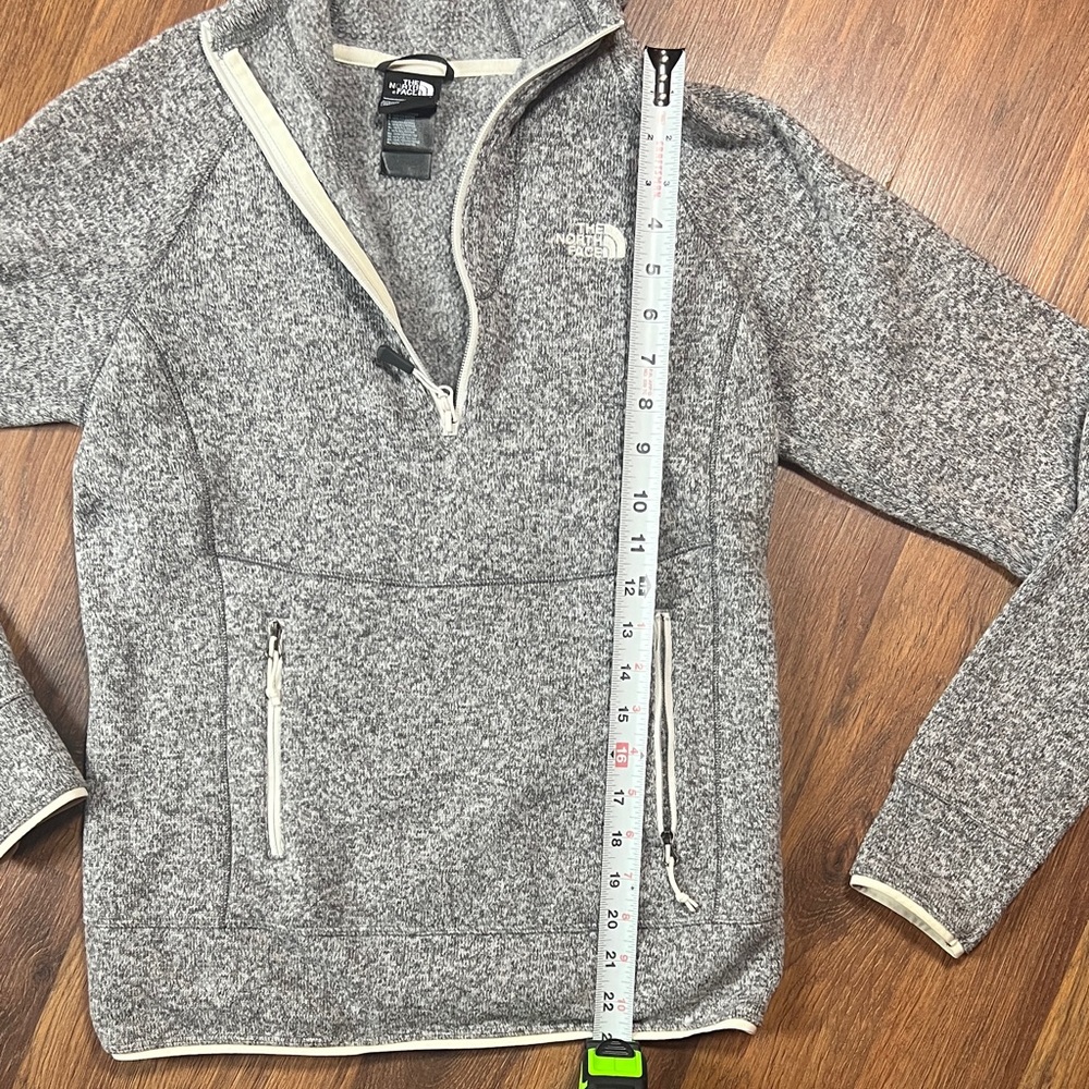 The North Face Gray Fleece Jacket - Picture 6 of 10